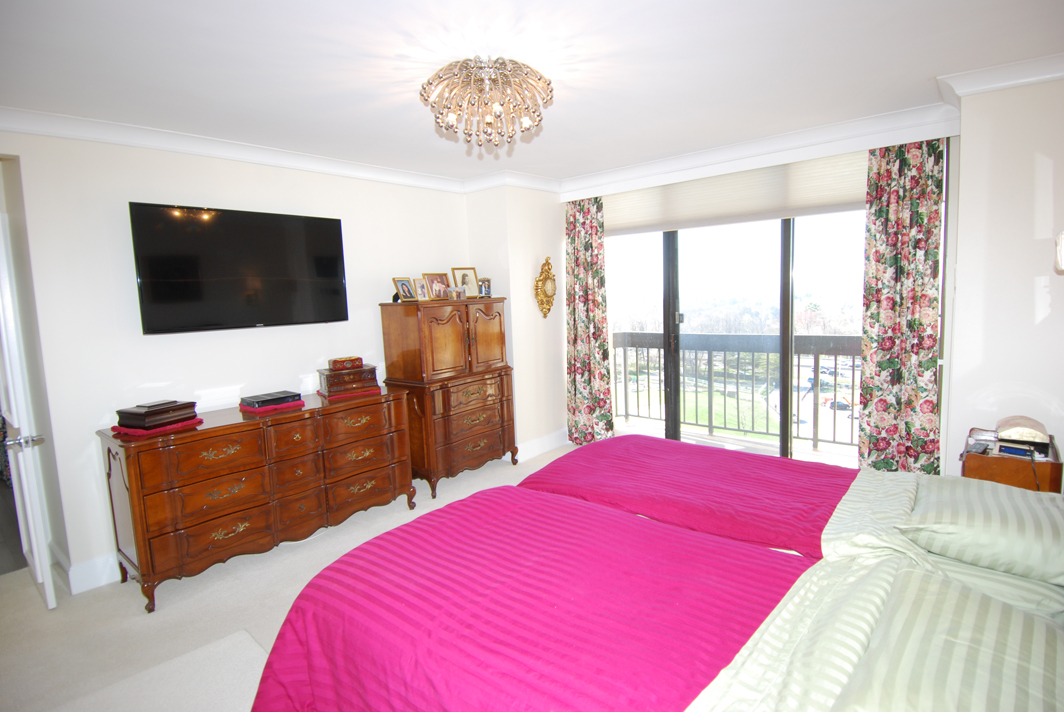 North Shore Towers Apt.