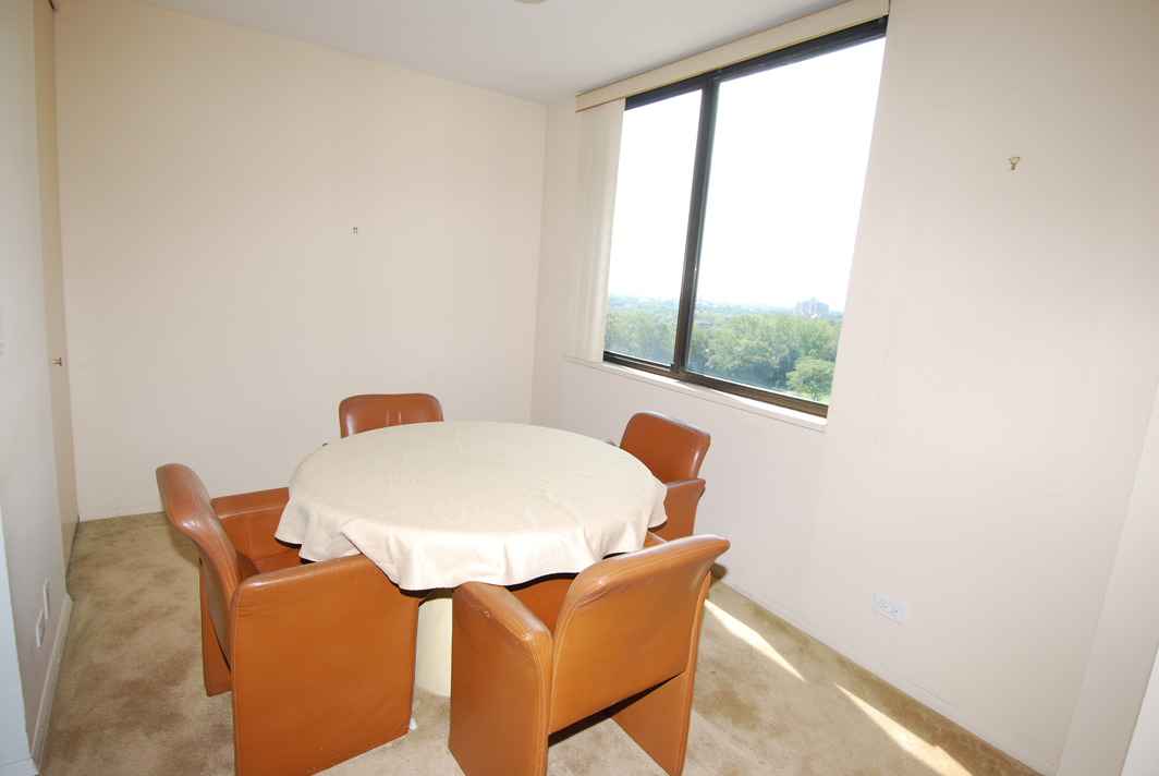 North Shore Towers Apt.