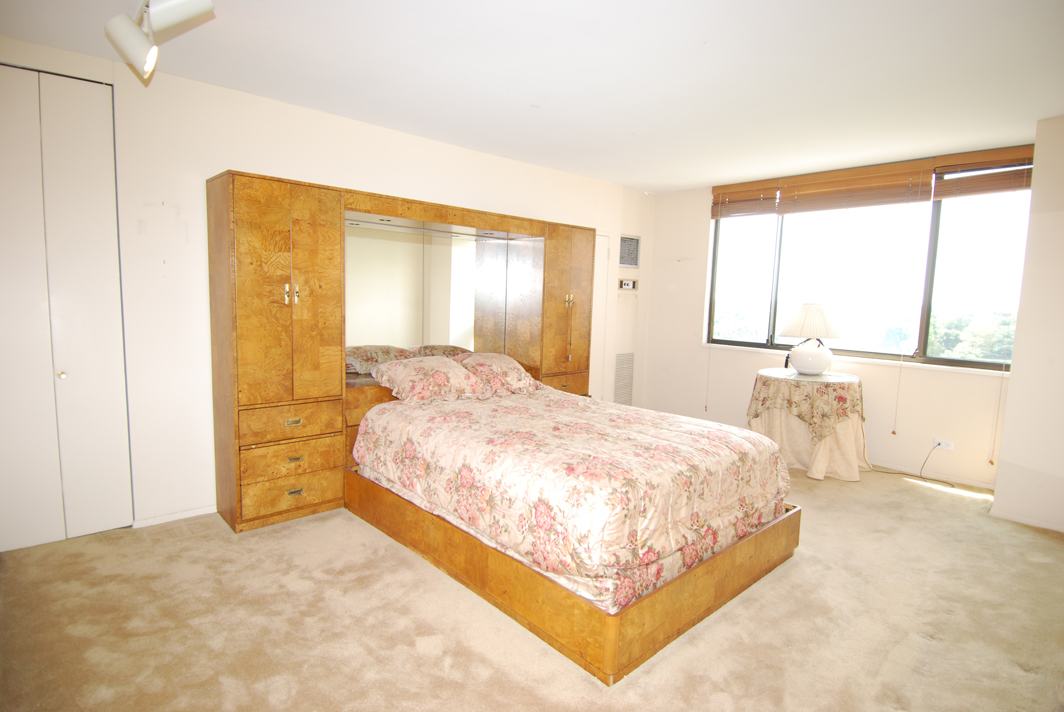 North Shore Towers Apt.