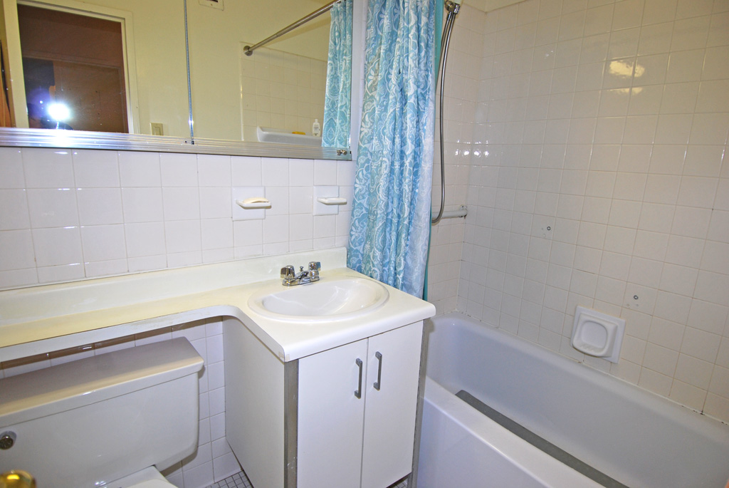 North Shore Towers Apt.