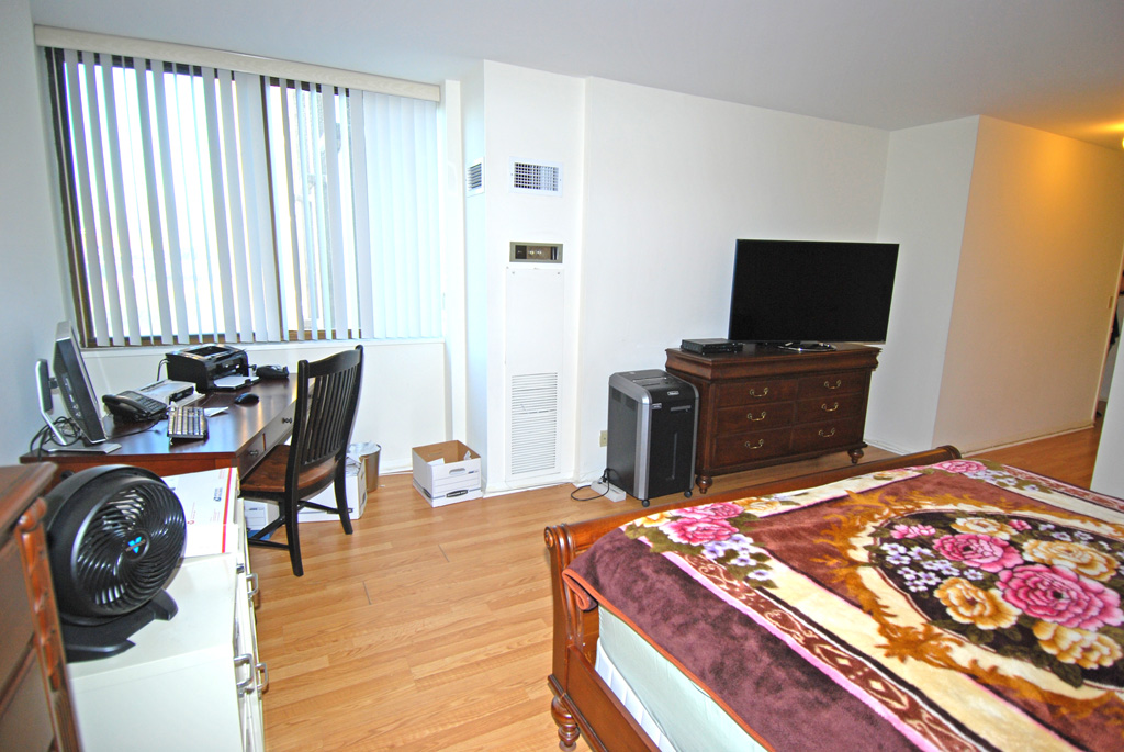 North Shore Towers Apt.