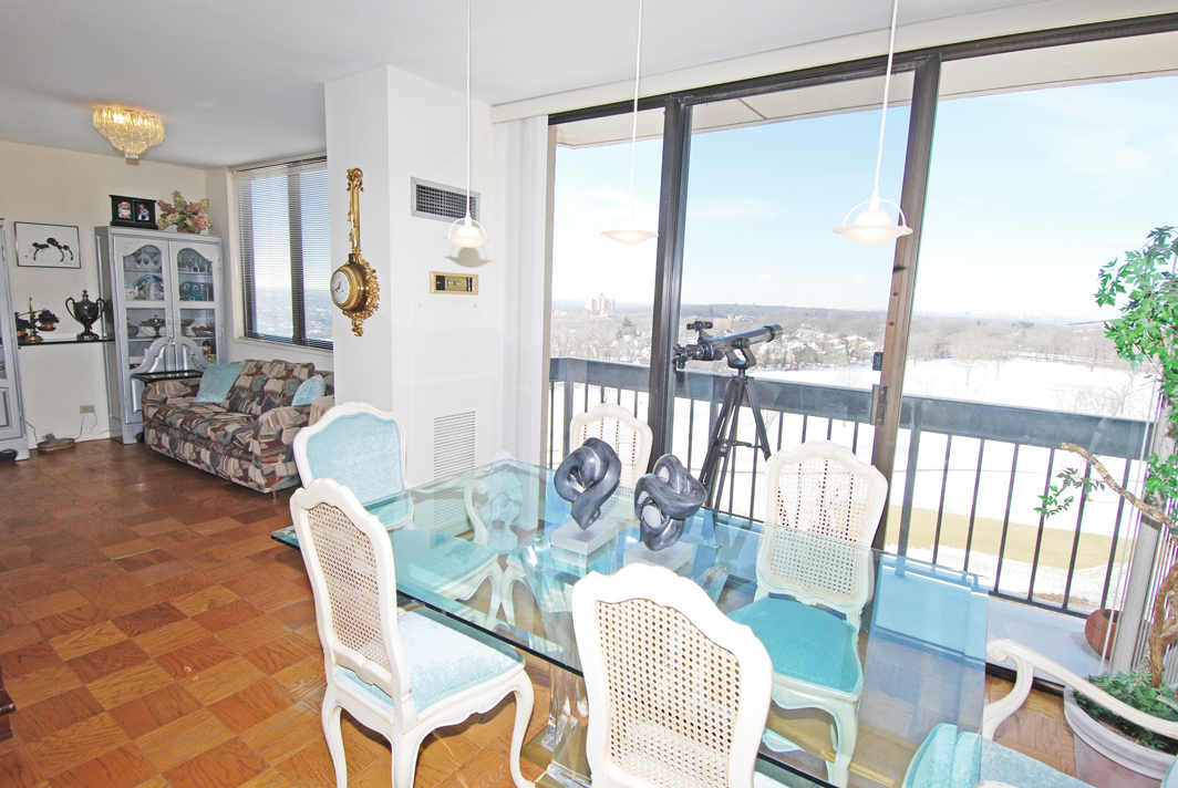 North Shore Towers Apt.