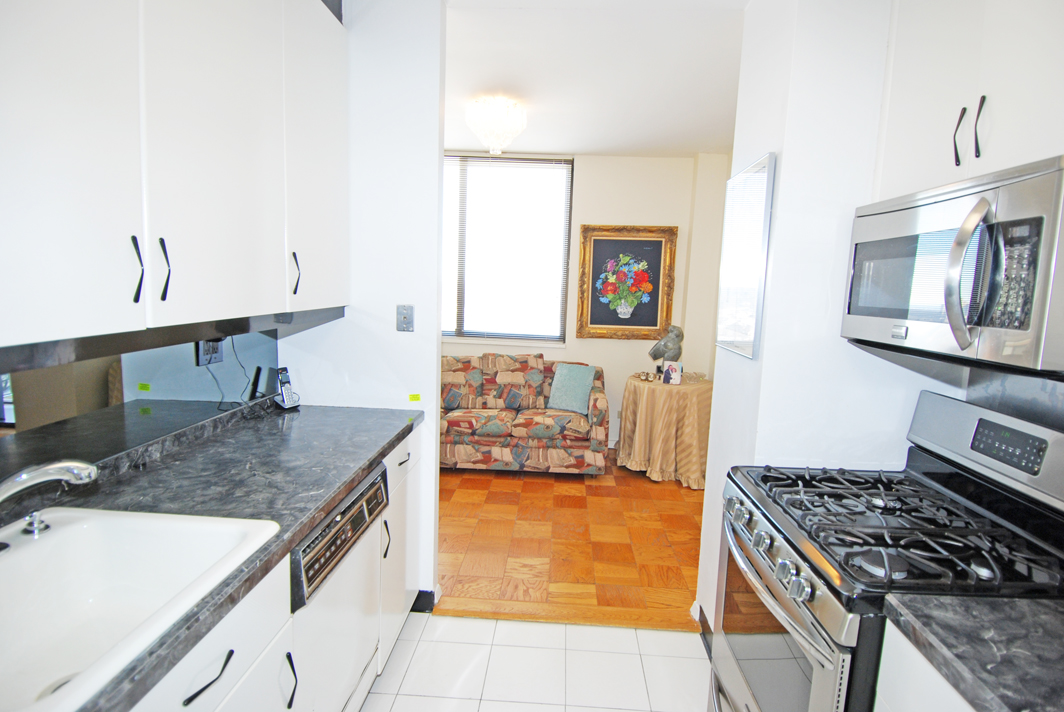 North Shore Towers Apt.