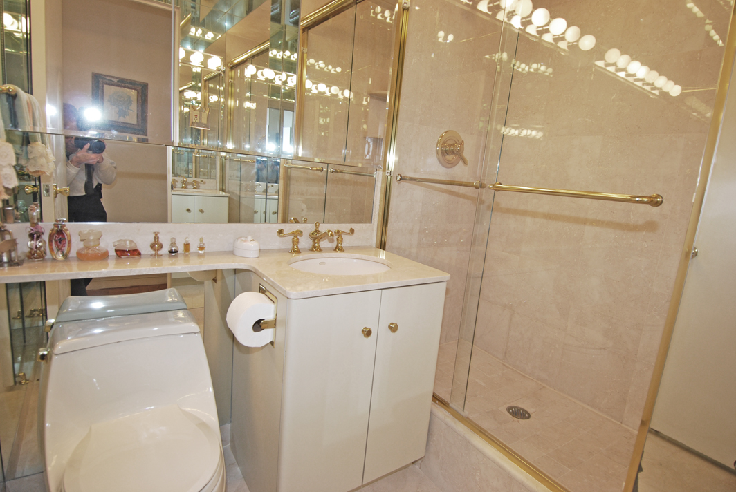 North Shore Towers Apt.