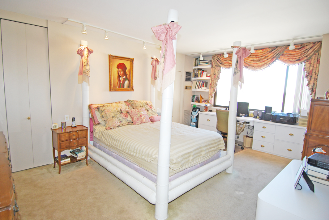 North Shore Towers Apt.