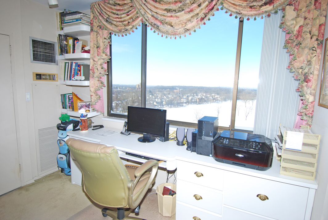 North Shore Towers Apt.