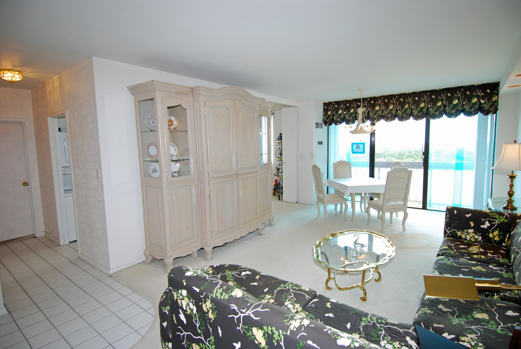 North Shore Towers Apt. 