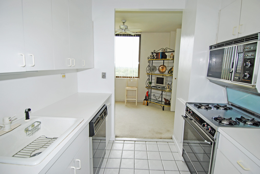 North Shore Towers Apt.