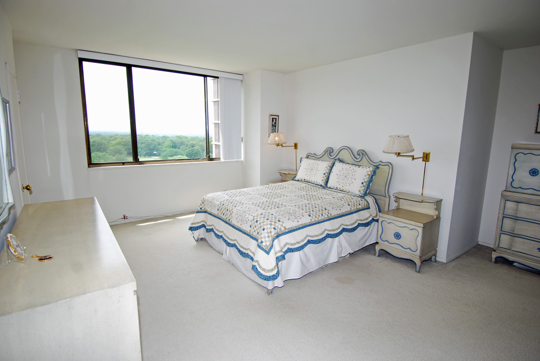 North Shore Towers Apt.