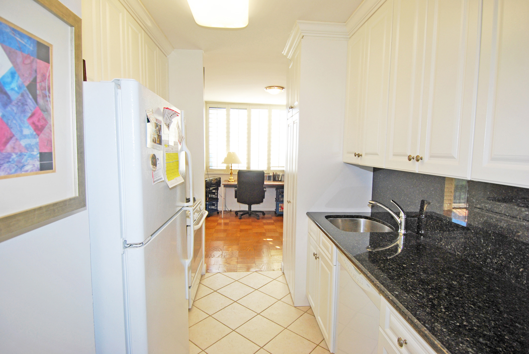 North Shore Towers Apt.