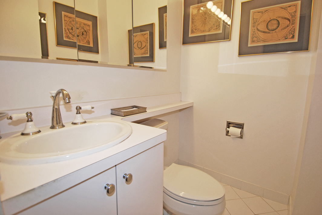 North Shore Towers Apt.