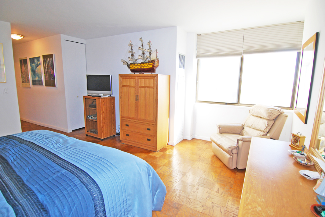 North Shore Towers Apt.