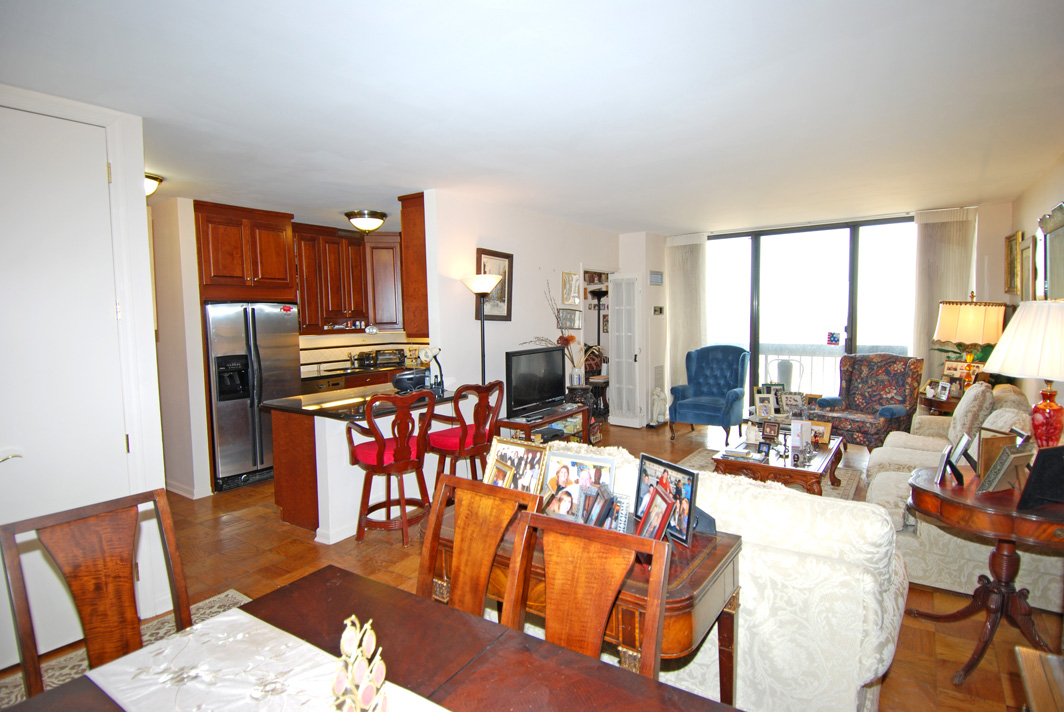 North Shore Towers Apt. 