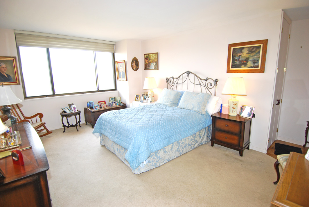 North Shore Towers Apt.