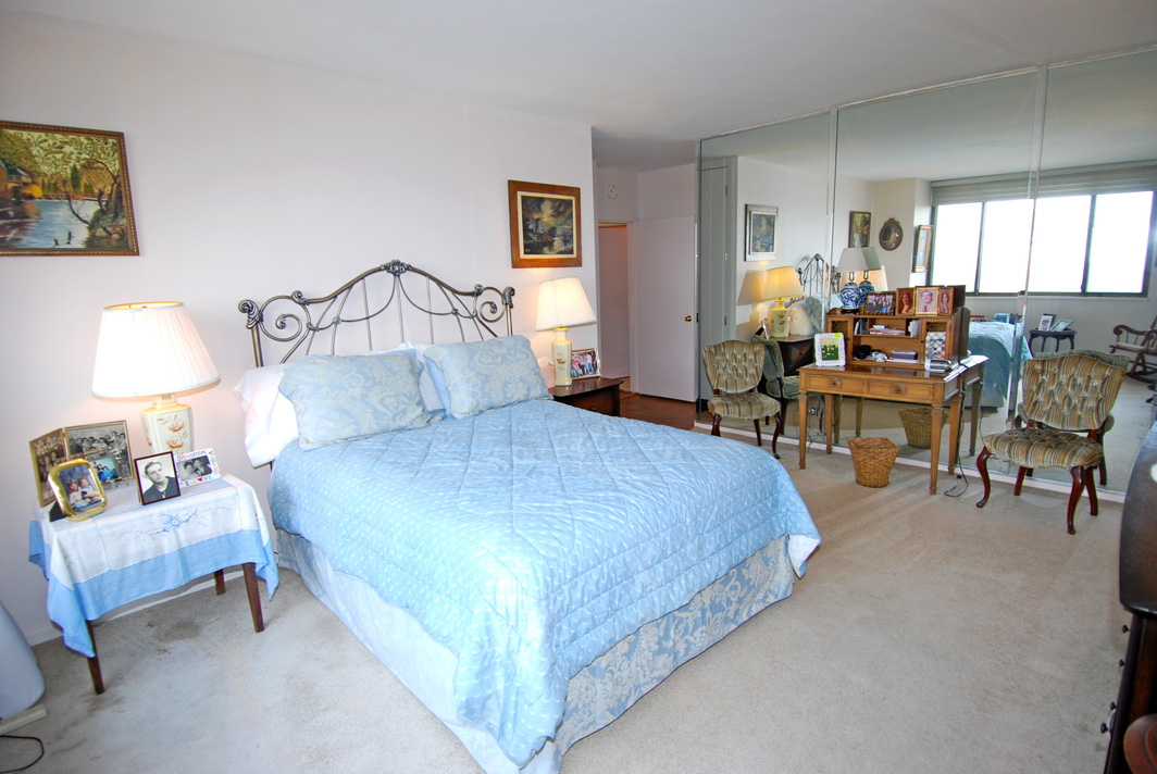 North Shore Towers Apt.