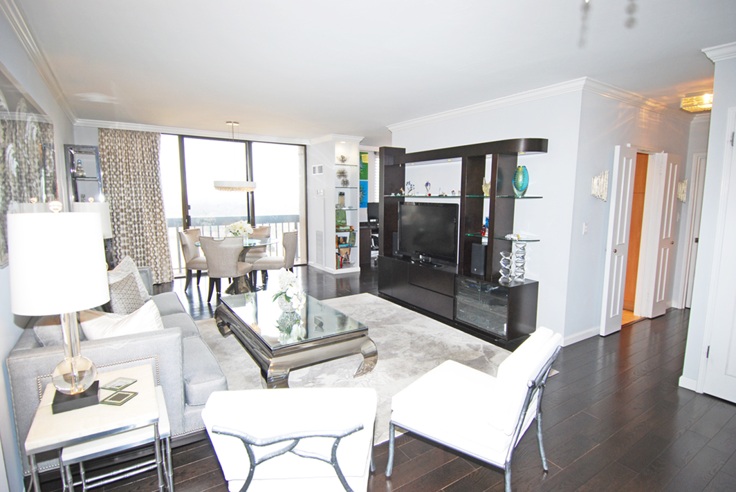 North Shore Towers Apt.