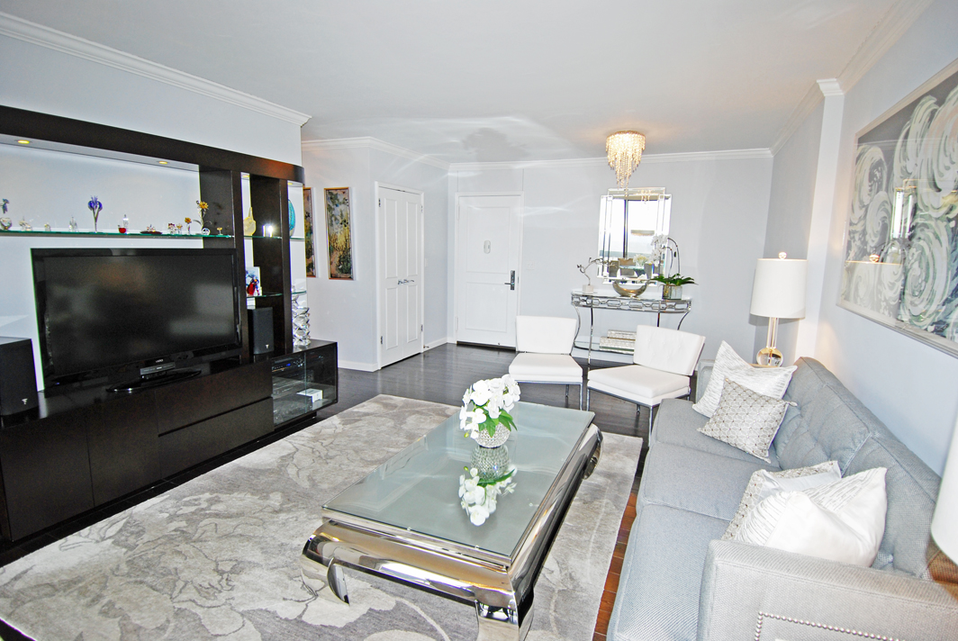 North Shore Towers Apt.