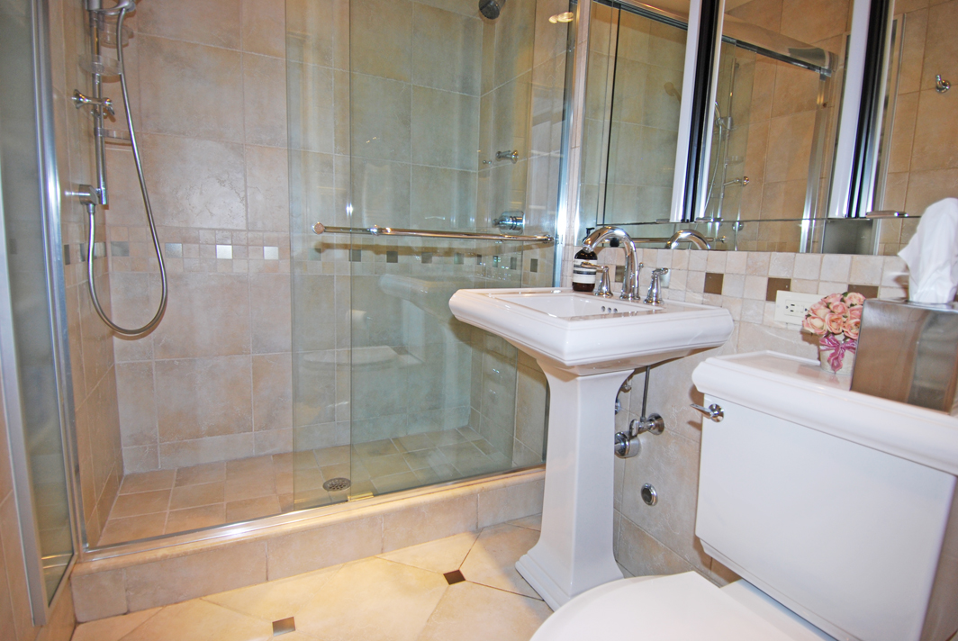 North Shore Towers Apt.