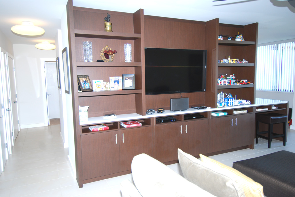 North Shore Towers Apt.