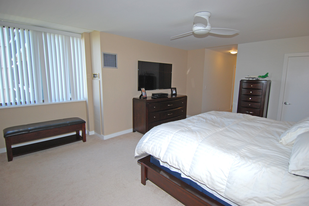 North Shore Towers Apt.