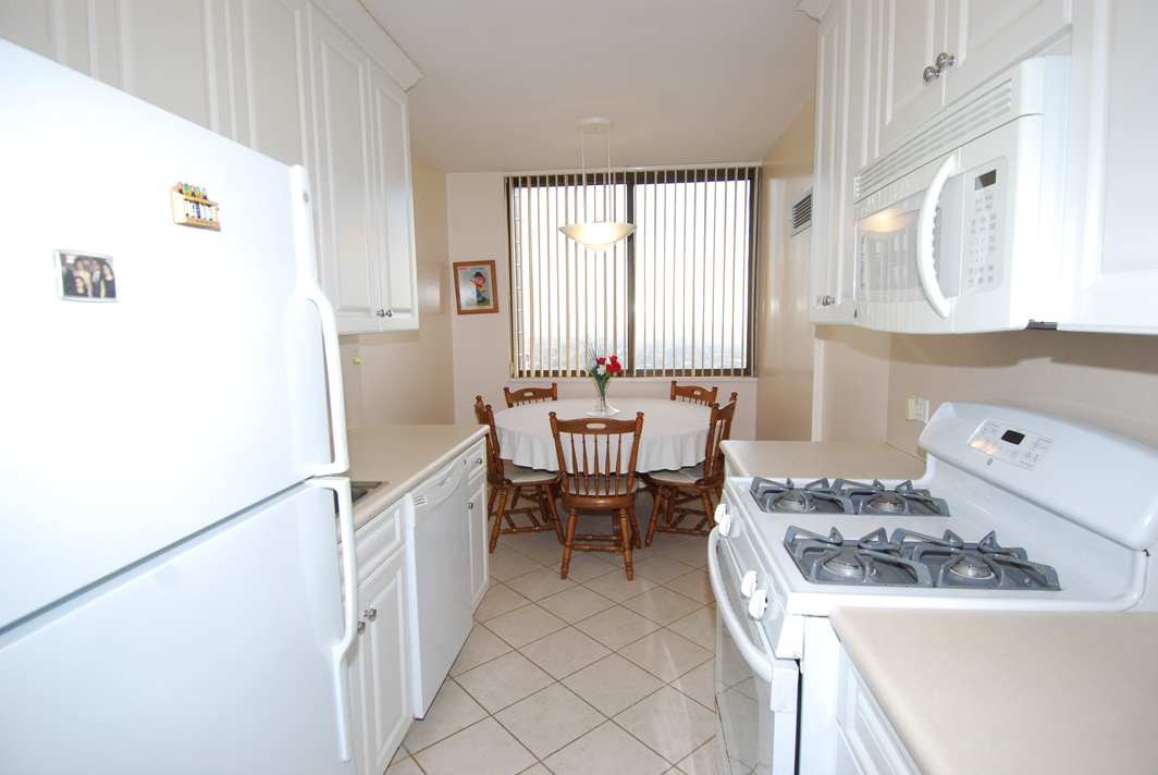 North Shore Towers Apt.