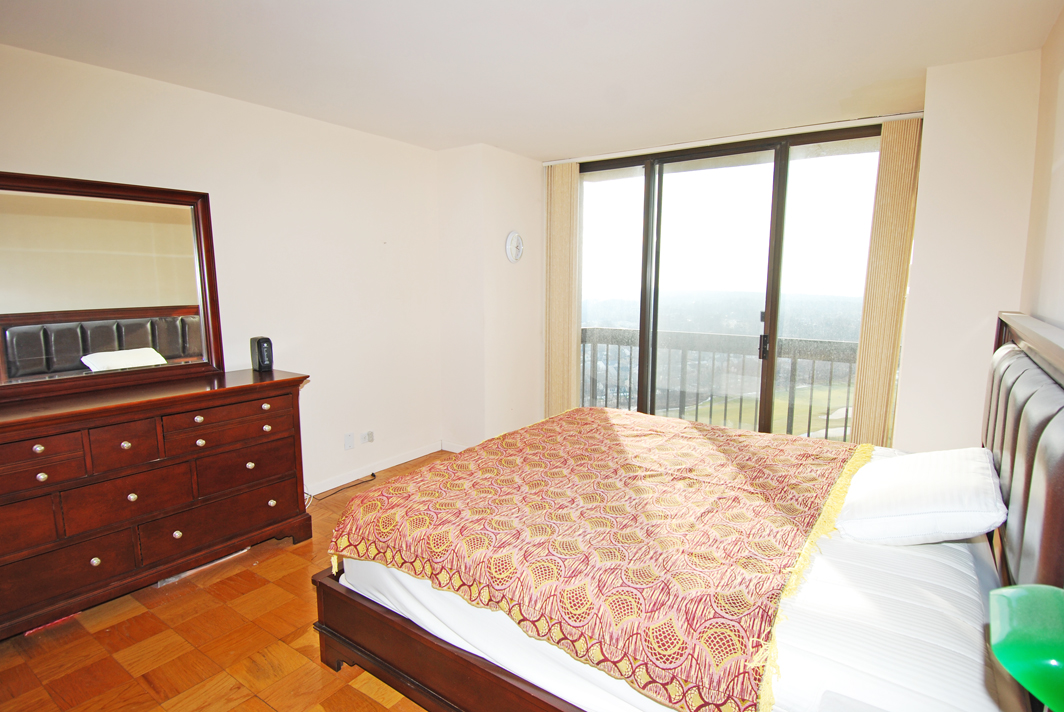 North Shore Towers Apt.