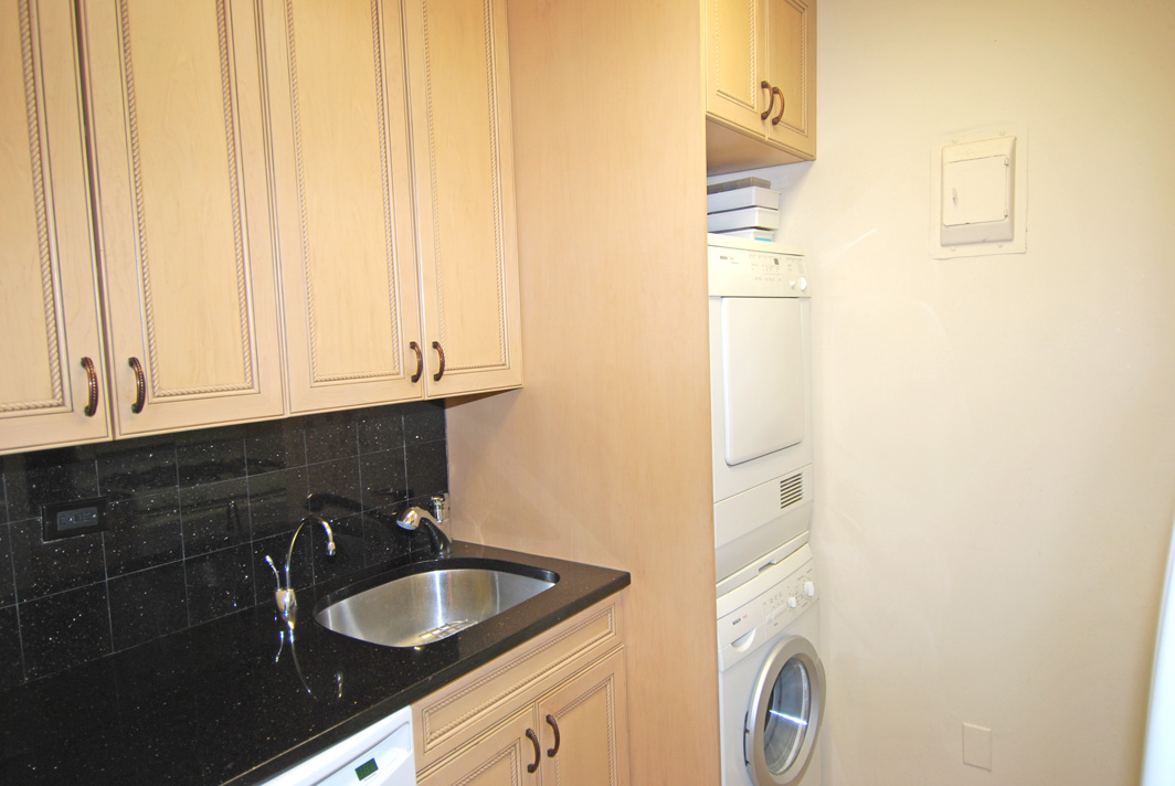 North Shore Towers Apt.