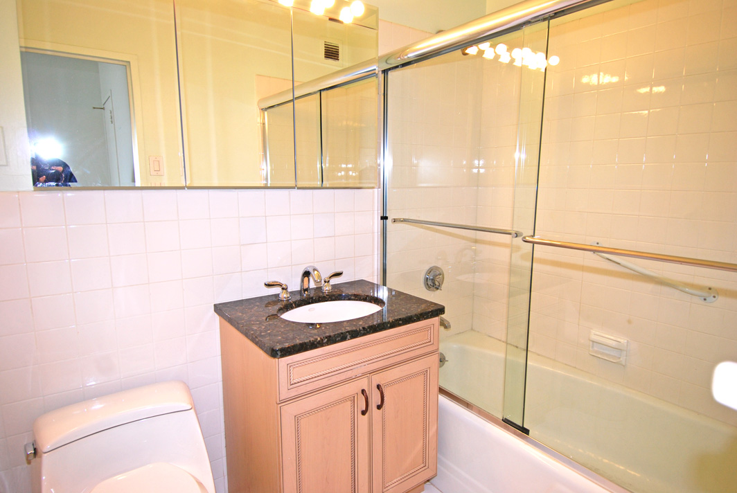 North Shore Towers Apt.