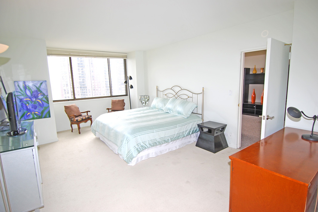 North Shore Towers Apt.