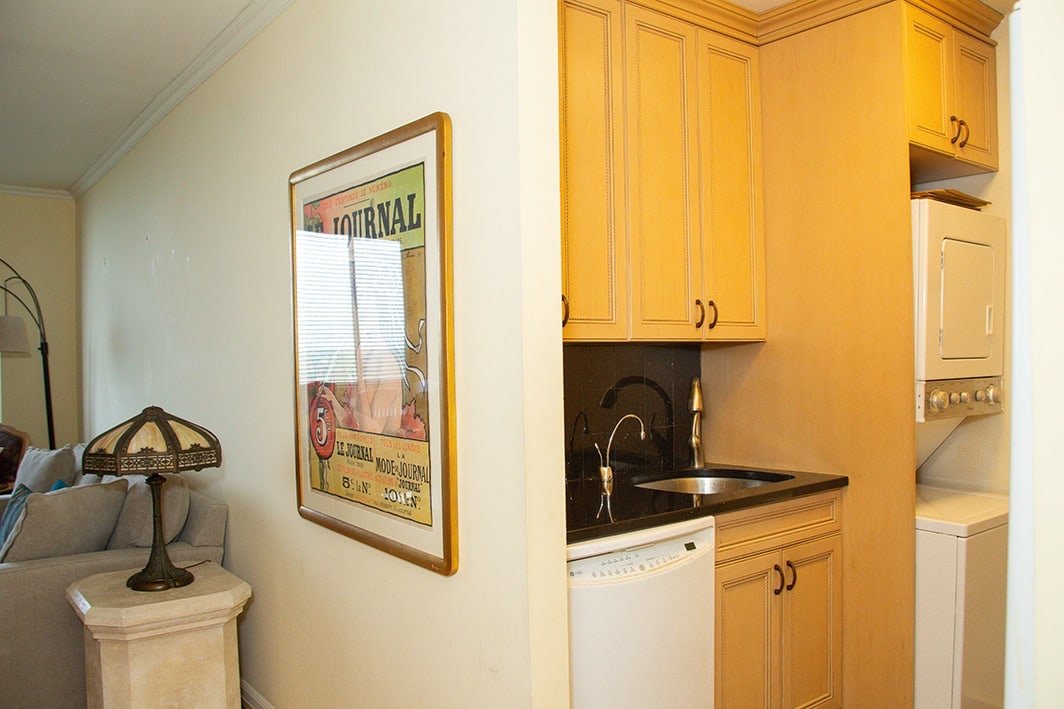 North Shore Towers Apt.