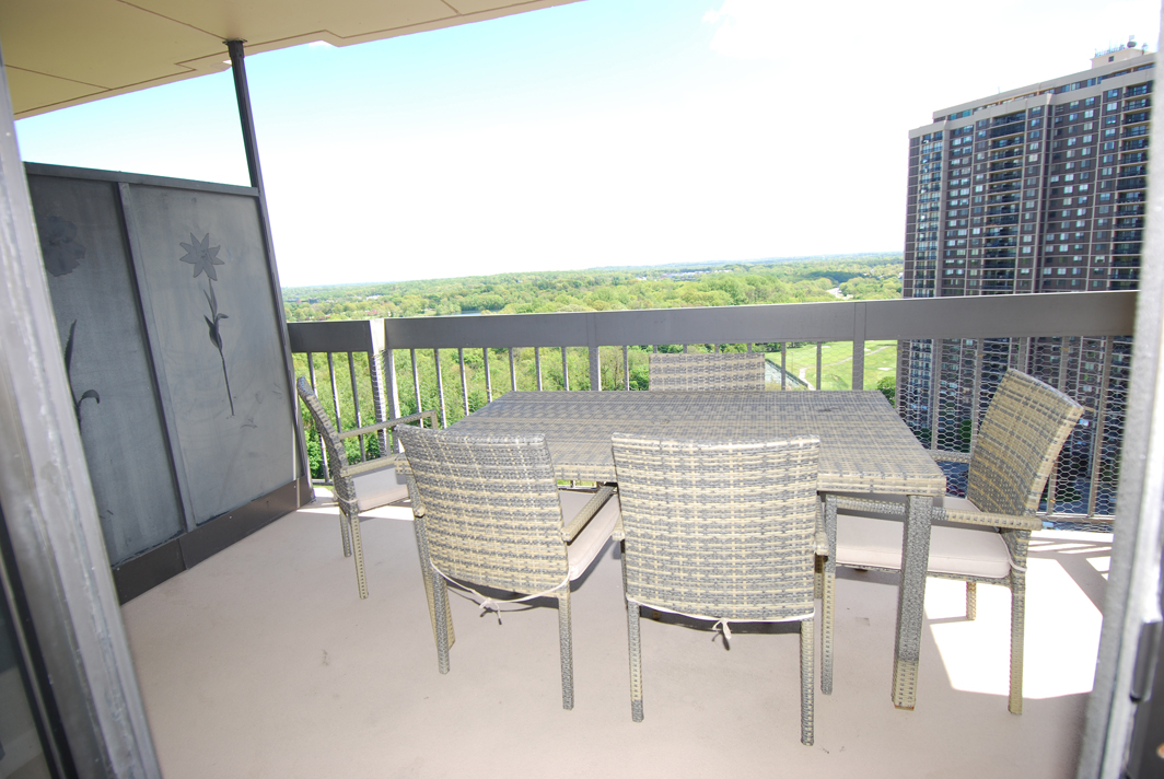 North Shore Towers Apt.