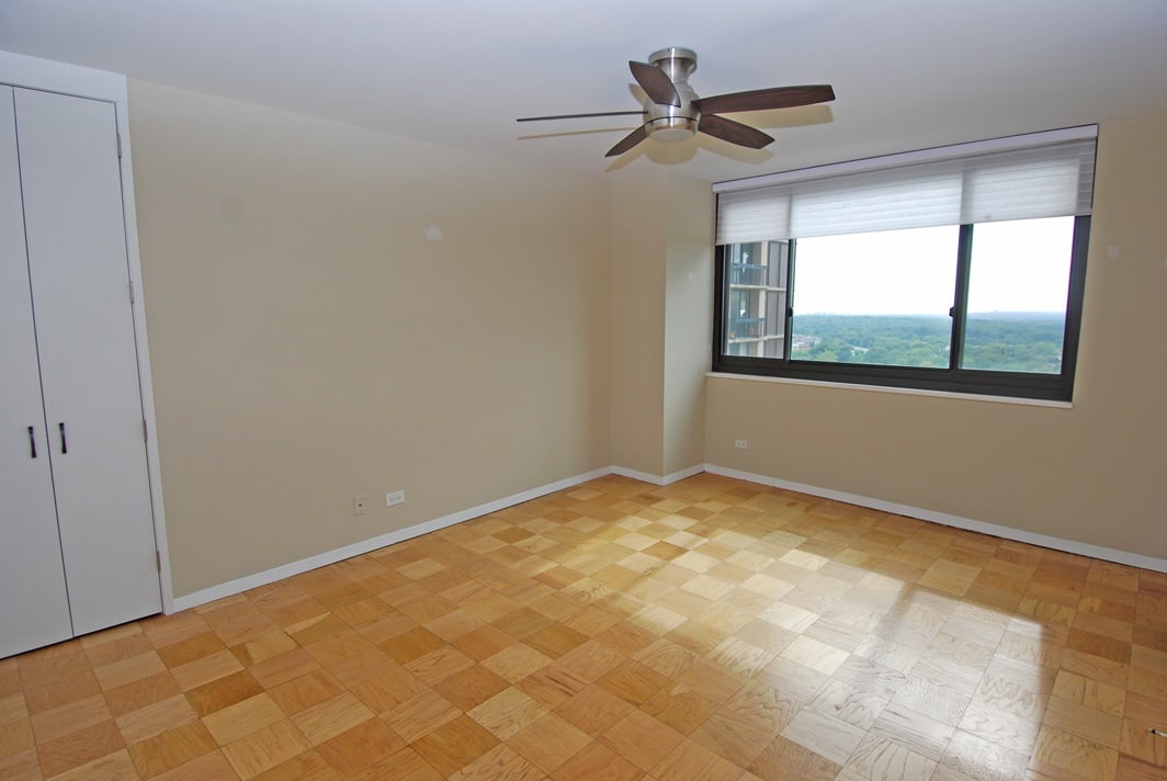 North Shore Towers Apt.