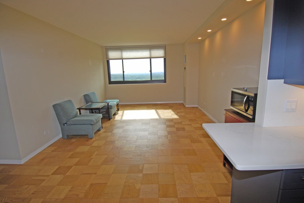 North Shore Towers Apt.