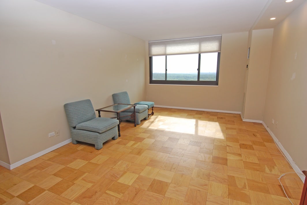 North Shore Towers Apt.