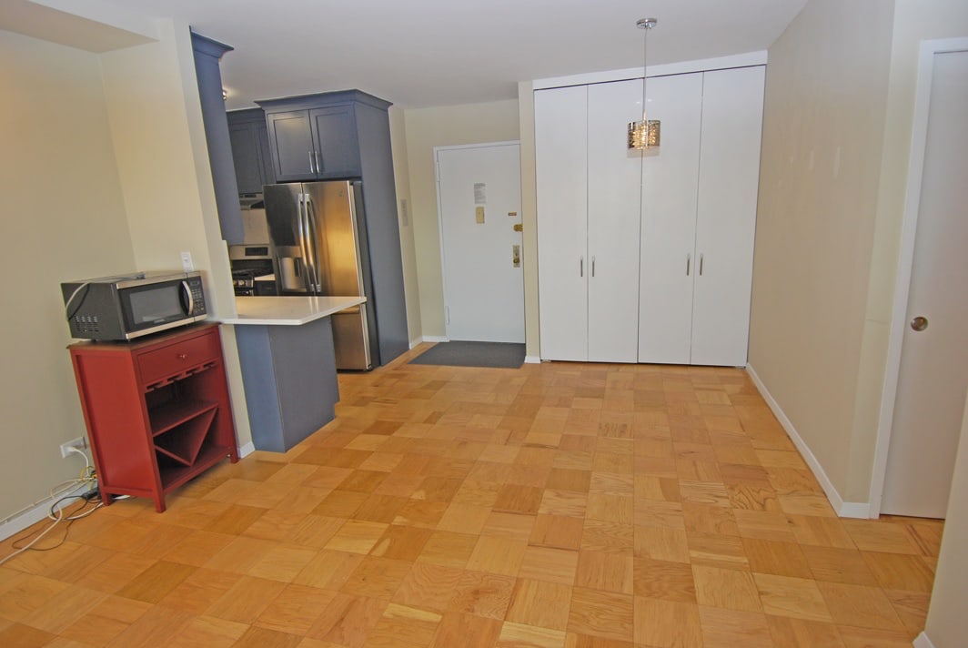 North Shore Towers Apt.