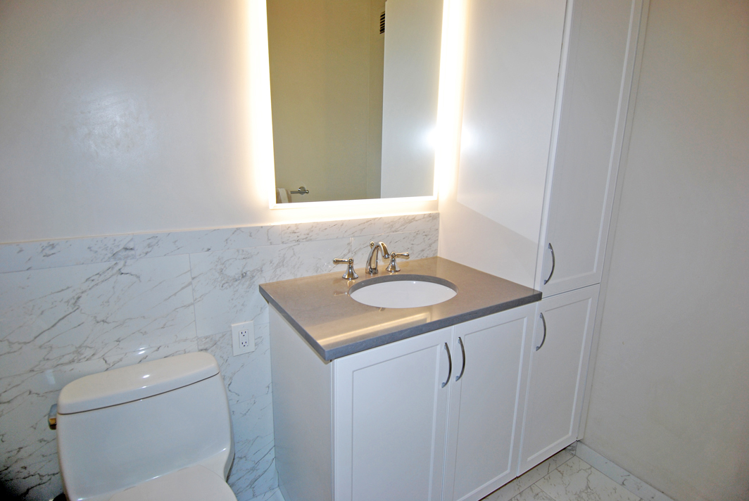 North Shore Towers Apt.