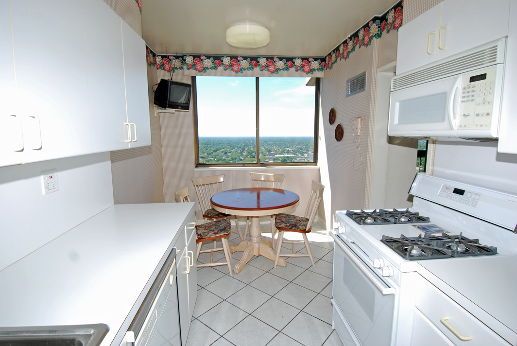 North Shore Towers Apt.