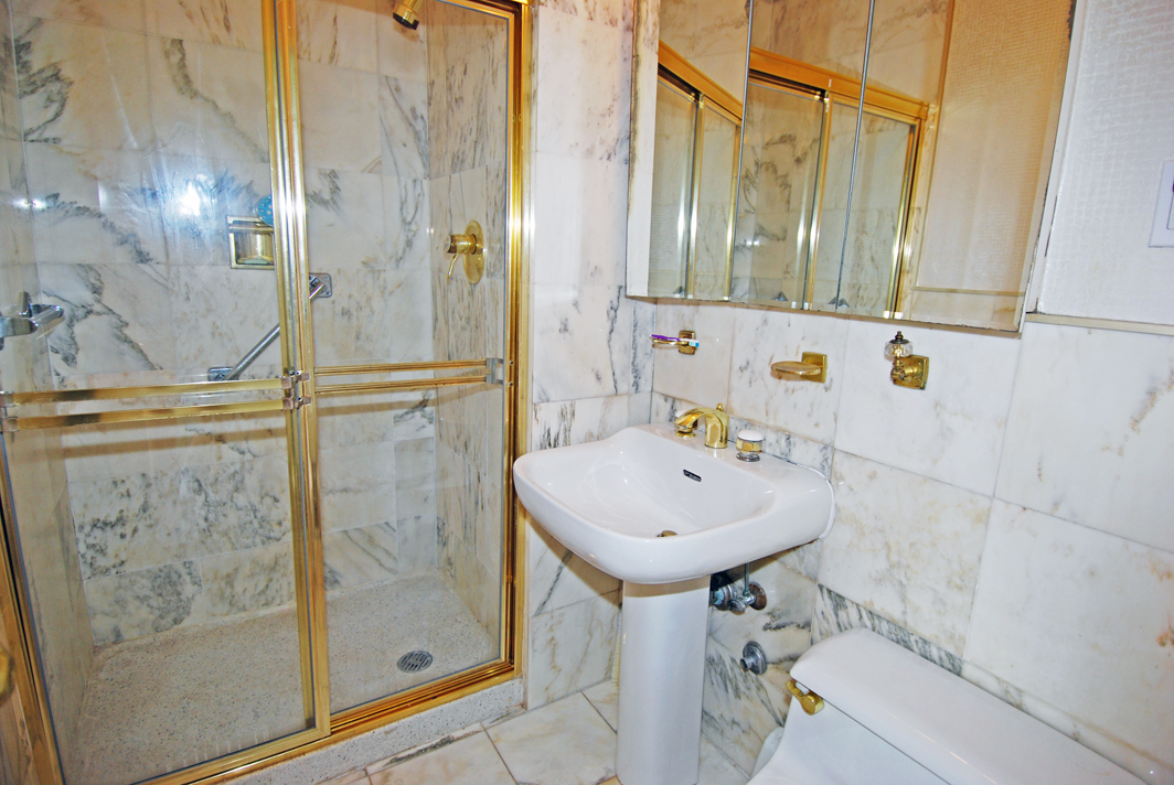 North Shore Towers Apt.