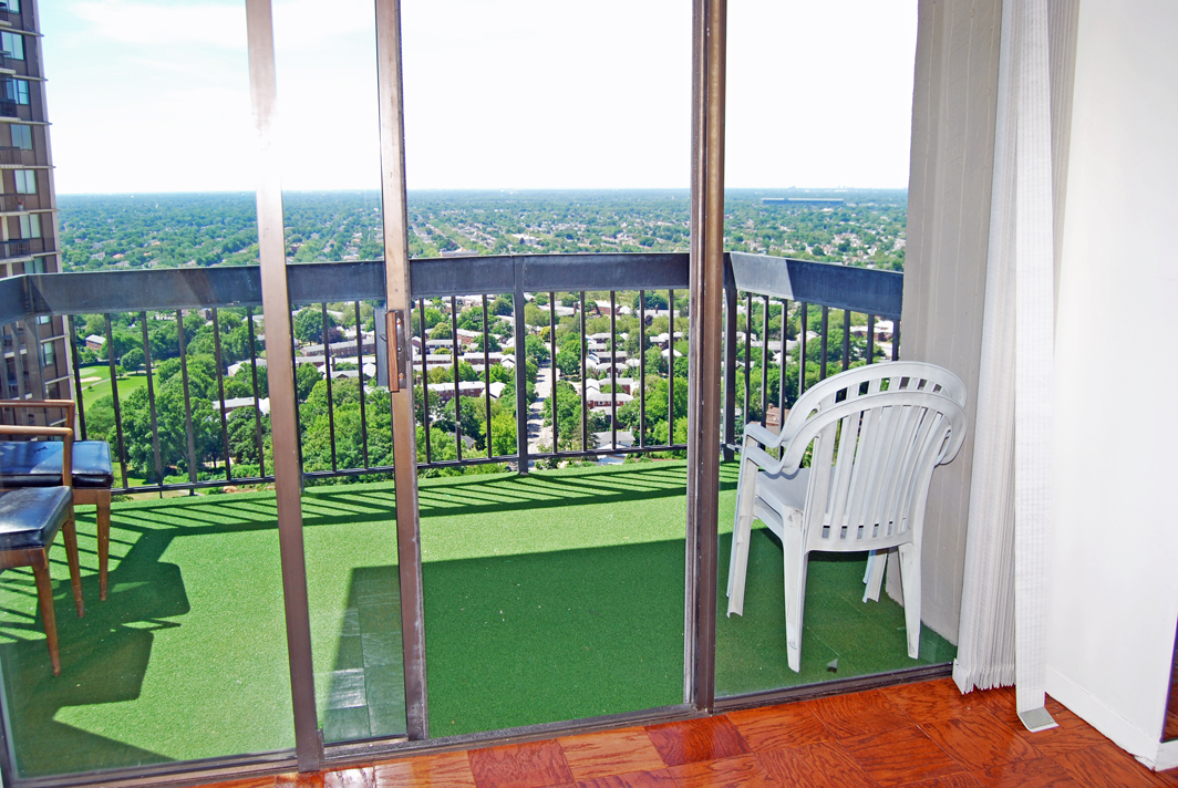 North Shore Towers Apt.