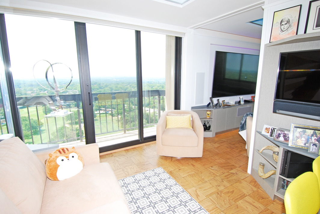 North Shore Towers Apt.