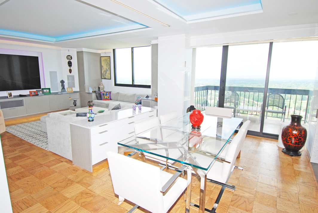 North Shore Towers Apt.