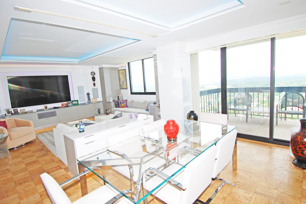 North Shore Towers Apt.