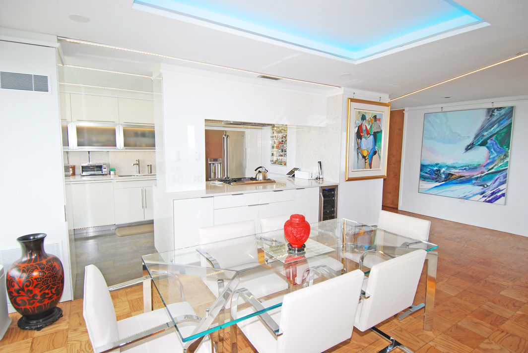 North Shore Towers Apt.