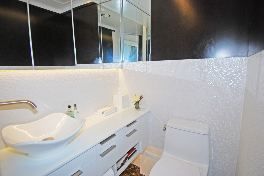 North Shore Towers Apt.