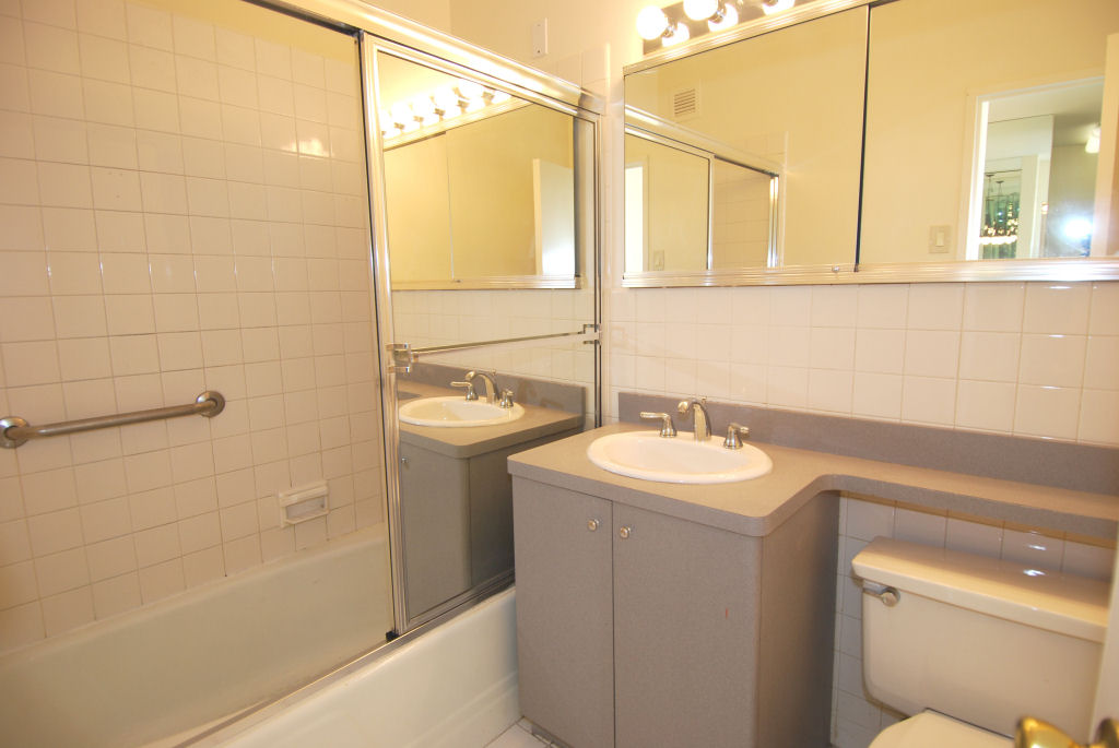 North Shore Towers Apt. - 1  bedrm., 2 baths