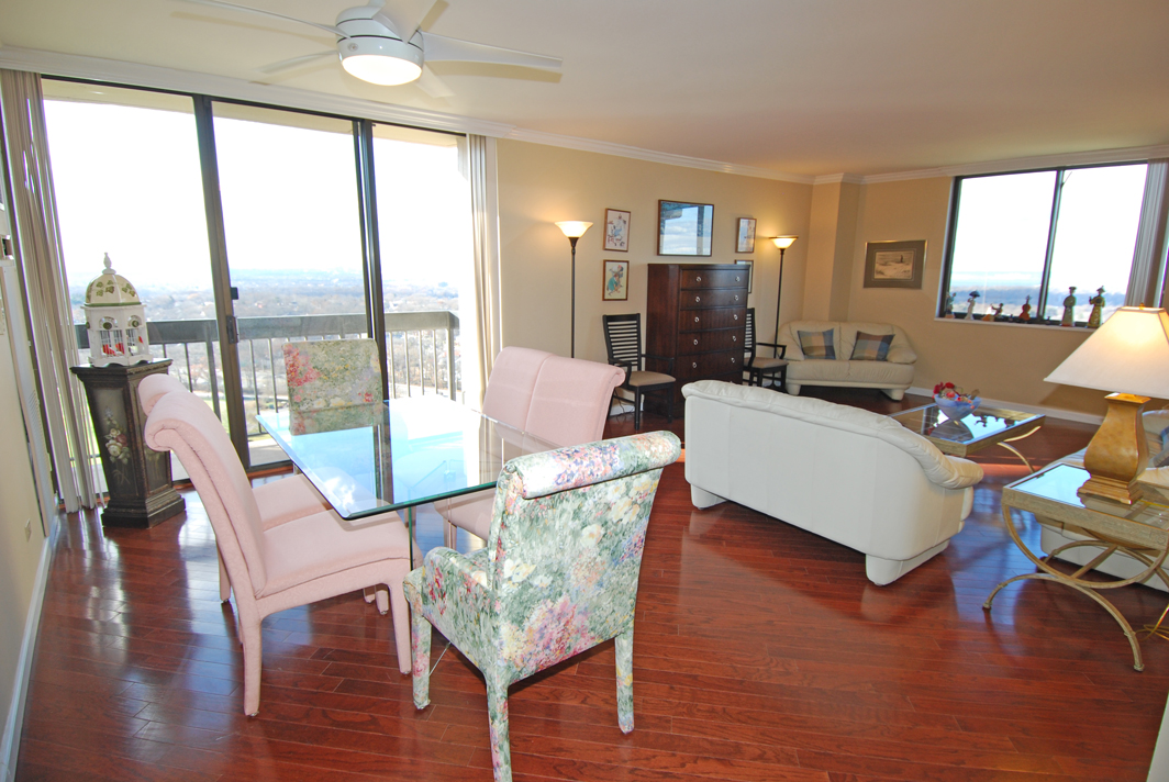 North Shore Towers Apt.