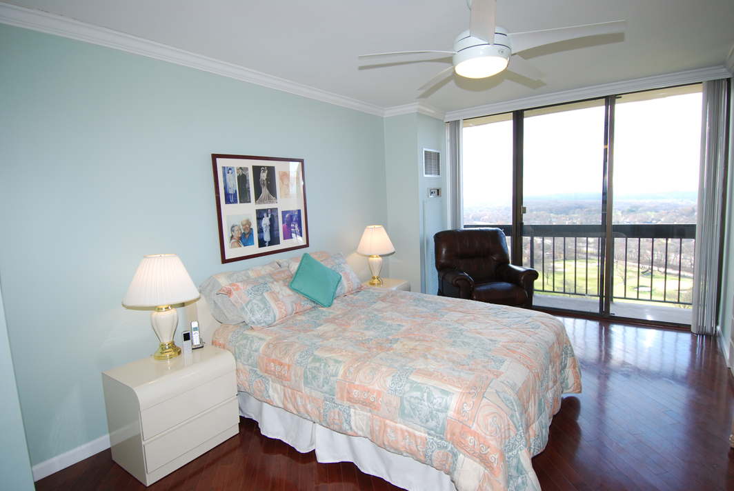 North Shore Towers Apt.