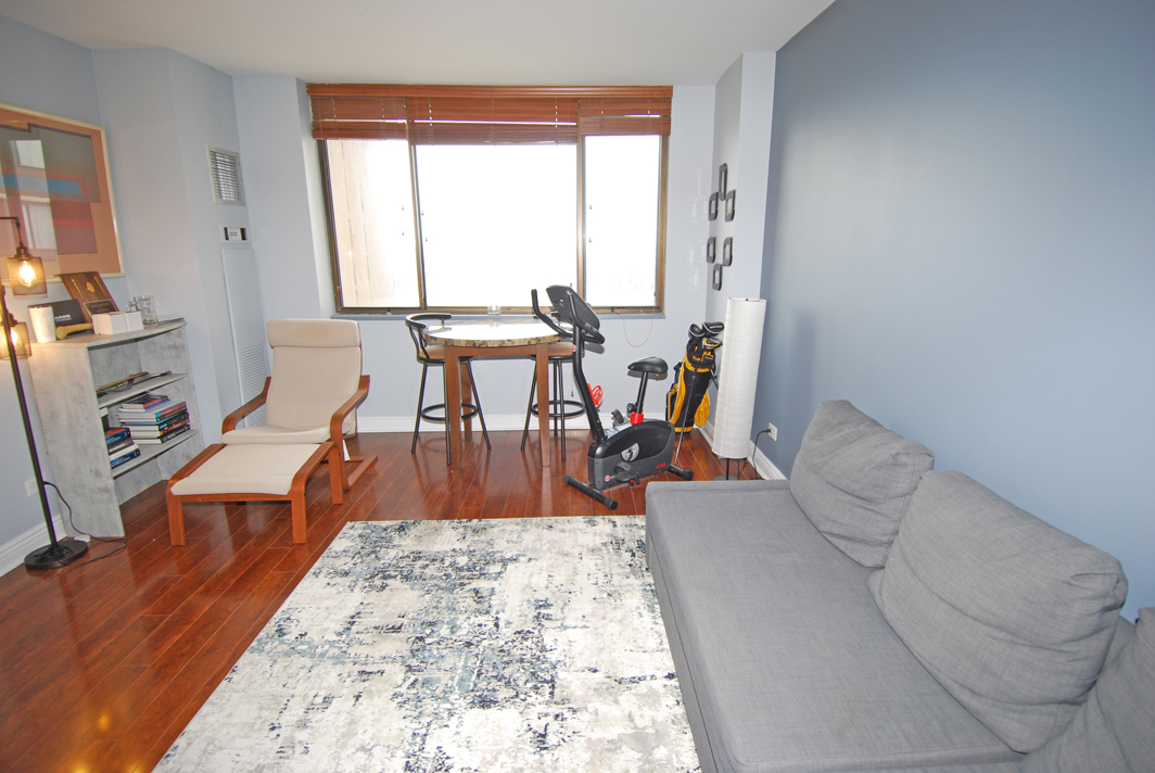 North Shore Towers Apt.