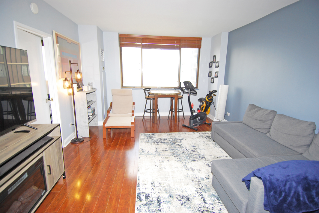 North Shore Towers Apt.