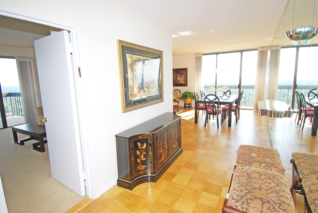 North Shore Towers Apt.